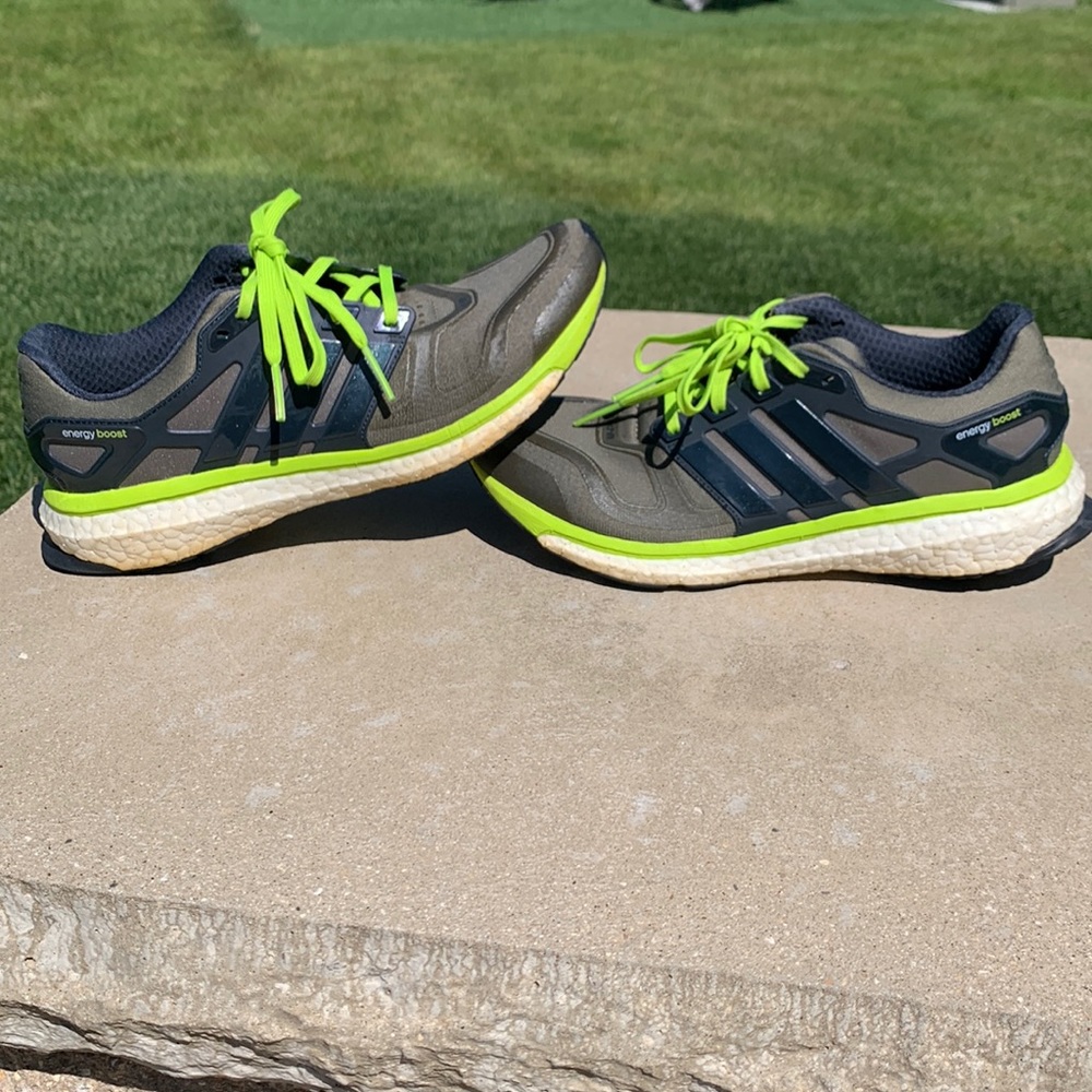 Men’s size 8.5 Adidas Energy Boost running shoes
